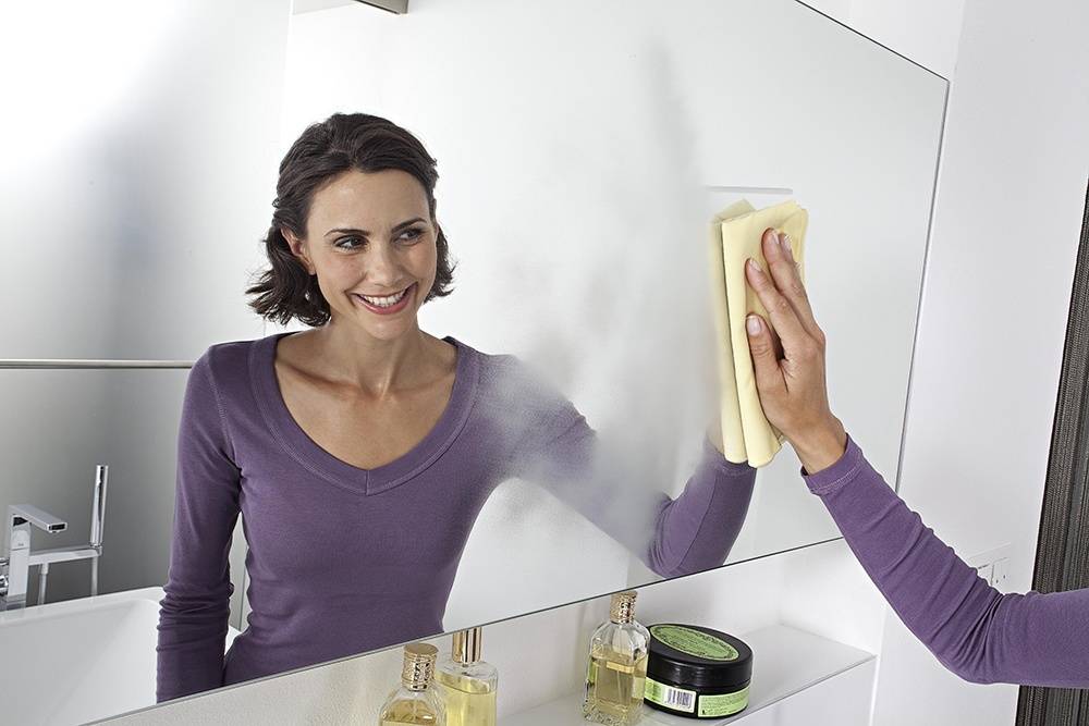 17 лучших средств для мытья зеркала без разводов