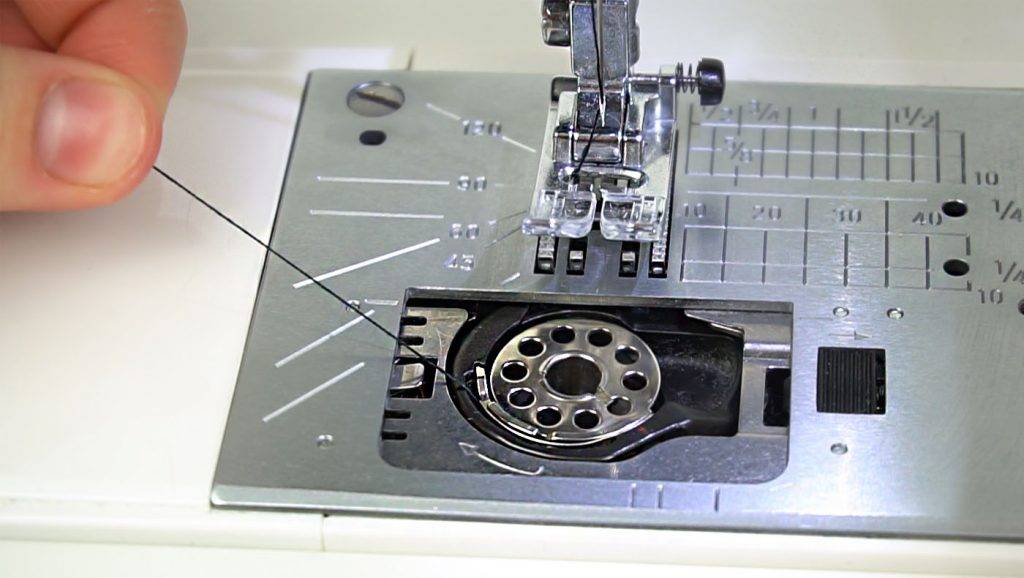 Почему швейная машинка не делает, не затягивает петлю