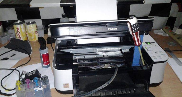 Почему принтер печатает полосами, что делать?