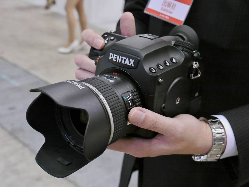Самый дорогой фотоаппарат в мире — leica 0-serie nr.107 – 1 900 тысяч $