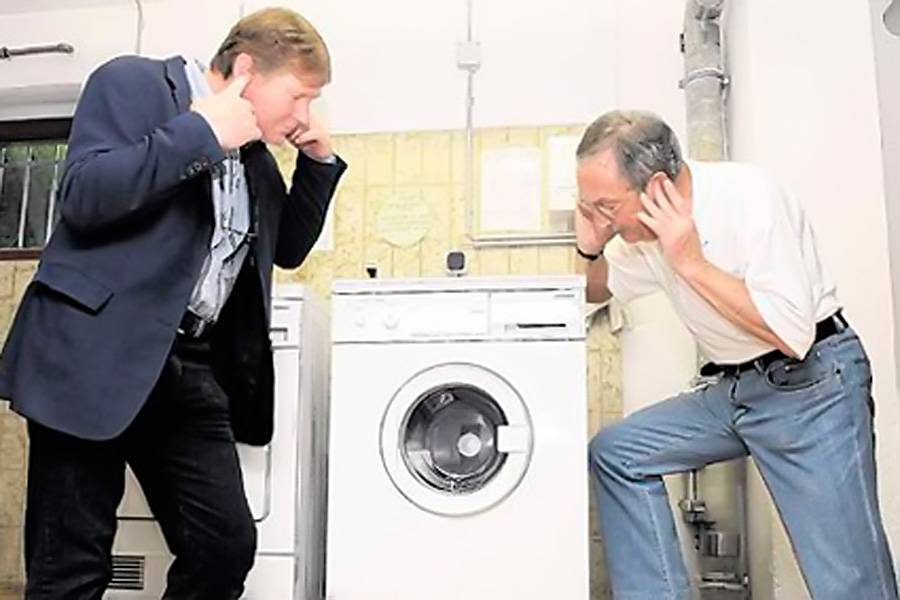 Отжиме стиральная машина сильно гремит. Стиралка шумит. Шум стиральной машины. Стиралка сильно шумит. Стиральная машина сильно шумит.
