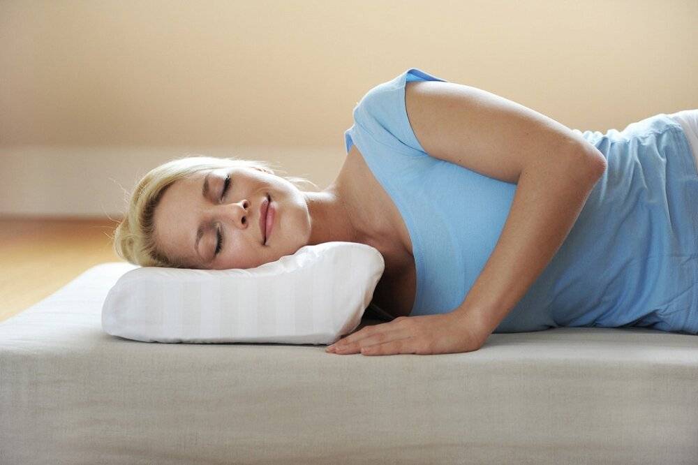 Сон на надувном матрасе: влияние на позвоночник, вред и удобство
