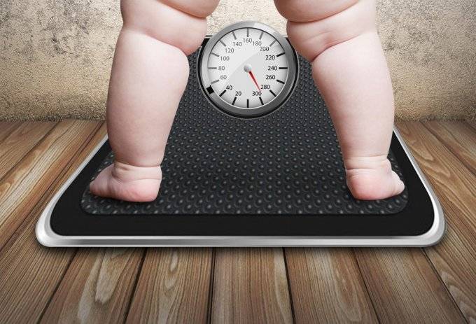 Как обмануть весы и весить меньше