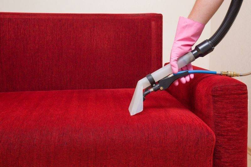 Как пароочистителем почистить диван