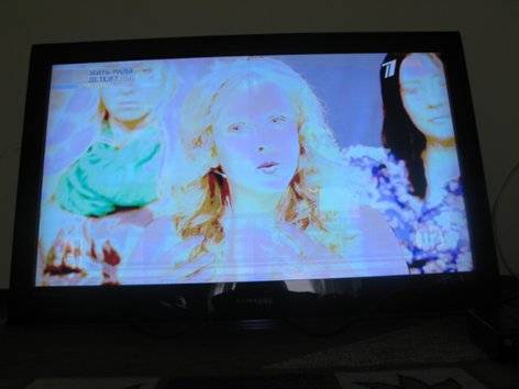 Плохое качество на телевизоре. Телевизор Samsung le-37a430t1. Плохое изображение на телевизоре. Искажение цвета на телевизоре. Проблемы с изображением на телевизоре.