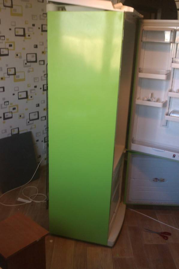 Оклейка старого холодильника самоклеющейся пленкой своими руками