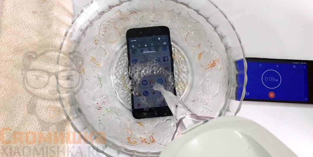 Как высушить телефон от воды в домашних условиях