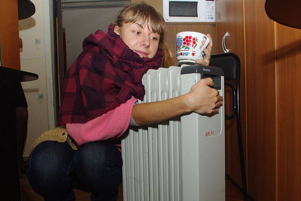 Когда включат отопление в 2021 году, при какой температуре дают тепло в квартирах и начинают отопительный сезон, нормы и правила подключения батарей