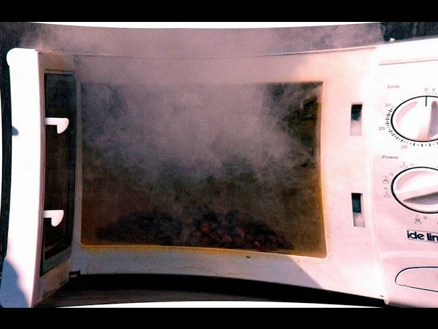 Холодильник пахнет горелым, появился запах гари или дым? - что делать | рембыттех