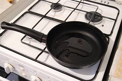 Преимущества и недостатки сковороды гриль: особенности сковороды с крышкой