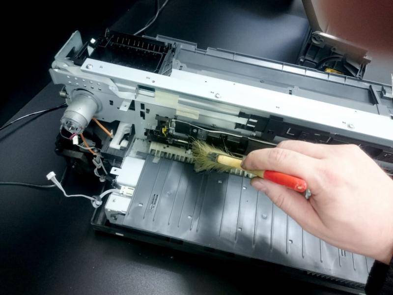 Как правильно почистить барабан принтера?
