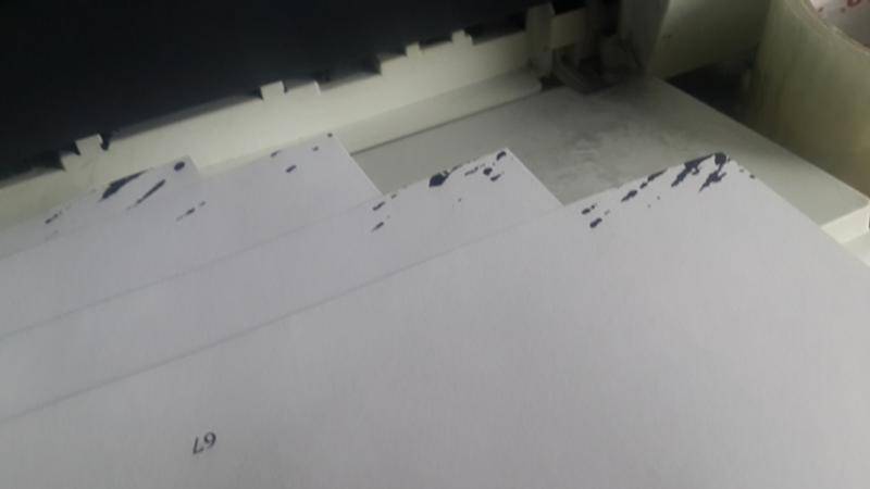 Почему принтер печатает бледно, после заправки картриджа?