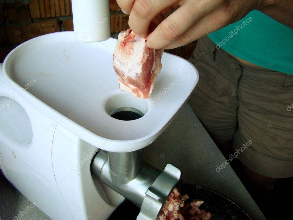 Как можно проверять мясо на свежесть и убирать запах в домашних условиях