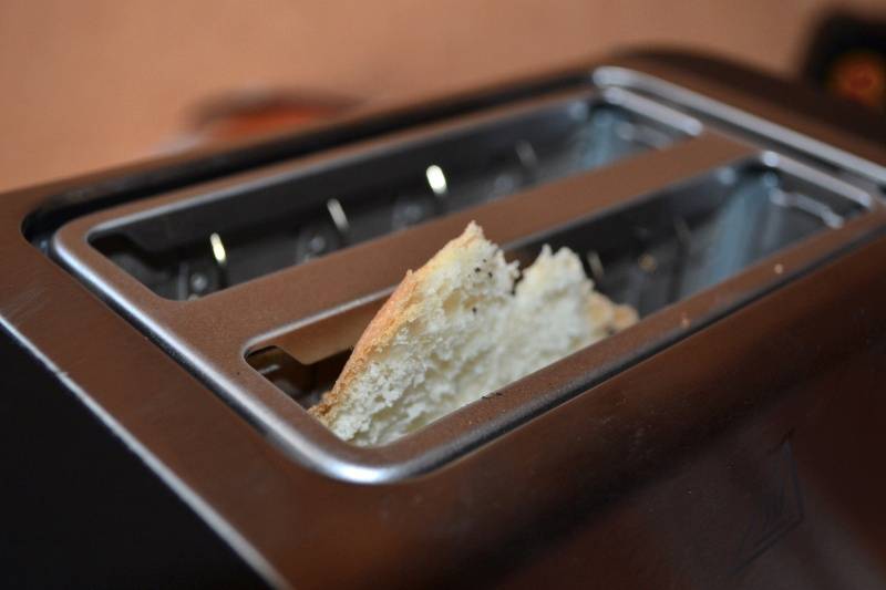 Методы и правила чистки тостера внутри и снаружи в домашних условиях