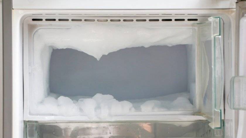 Холодильник сильно морозит: в чем причина и что делать