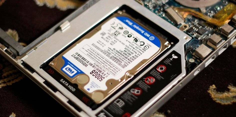 Как подключить ssd к ноутбуку?