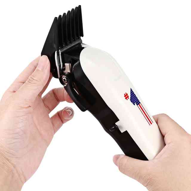 Как вставить ножи в машинке для стрижки волос
