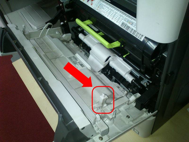 Что делать если принтер не берет бумагу