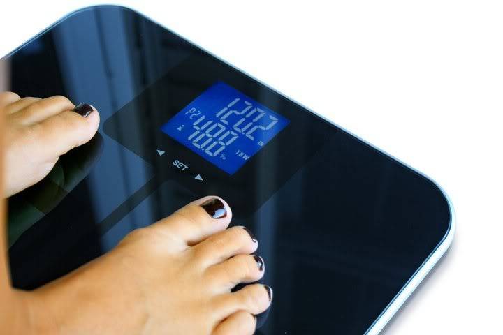 Обзор умных весов xiaomi mi body scale. сколько в тебе жира?