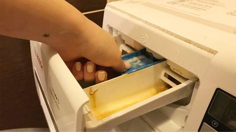 Как почистить лоток для порошка в стиральной машине: лучшие способы, как отмыть от окаменевших остатков