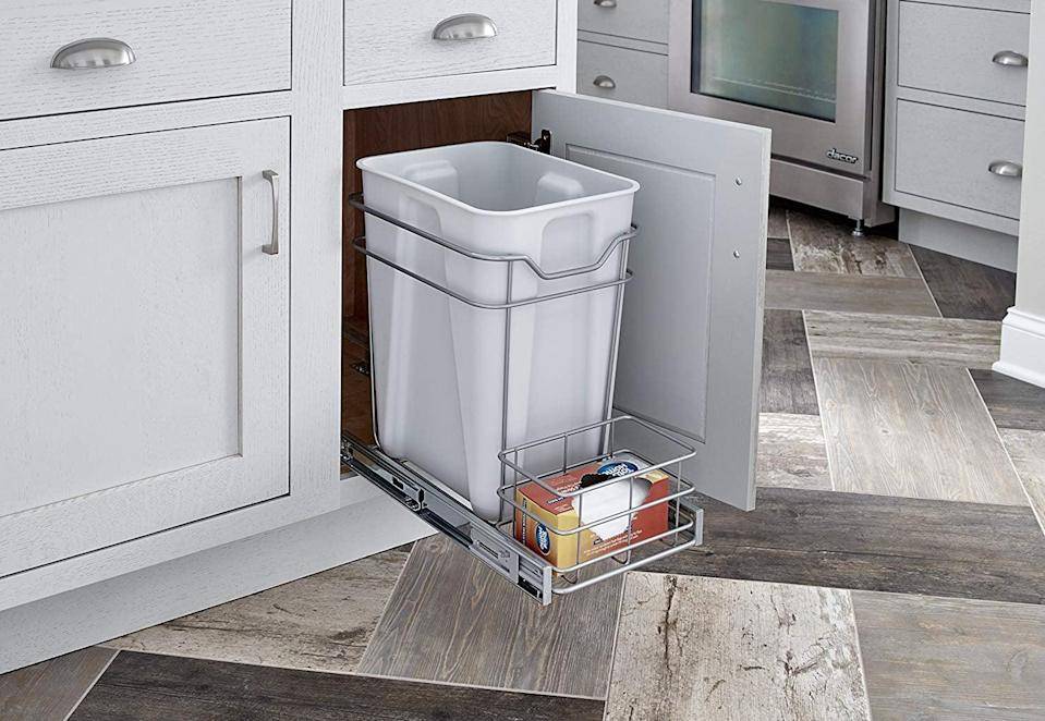 29 идей для дома: спрячем мусорное ведро на кухне