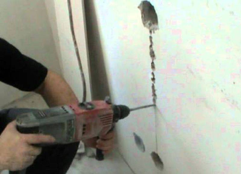 Как правильно проштробить канавку в стене под проводку без пыли своими руками