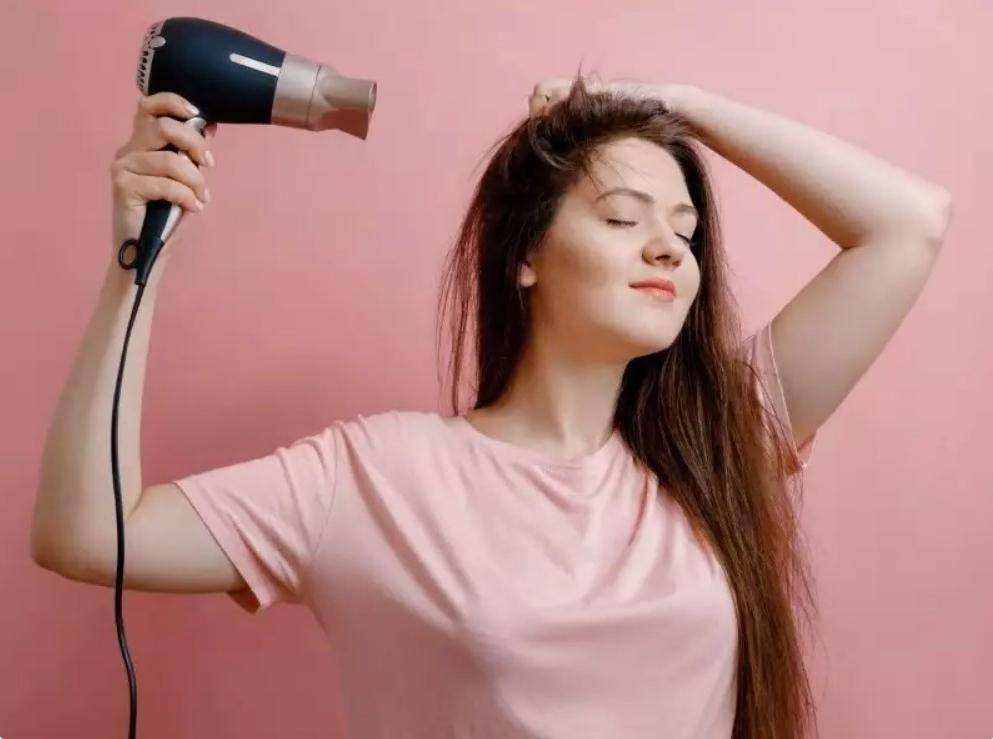 Термозащита для волос: топ-7 лучших средств от утюжка и фена