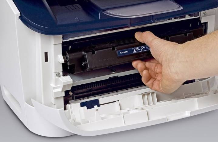 Замена картриджа в принтере — как вытащить старый и вставить новый
