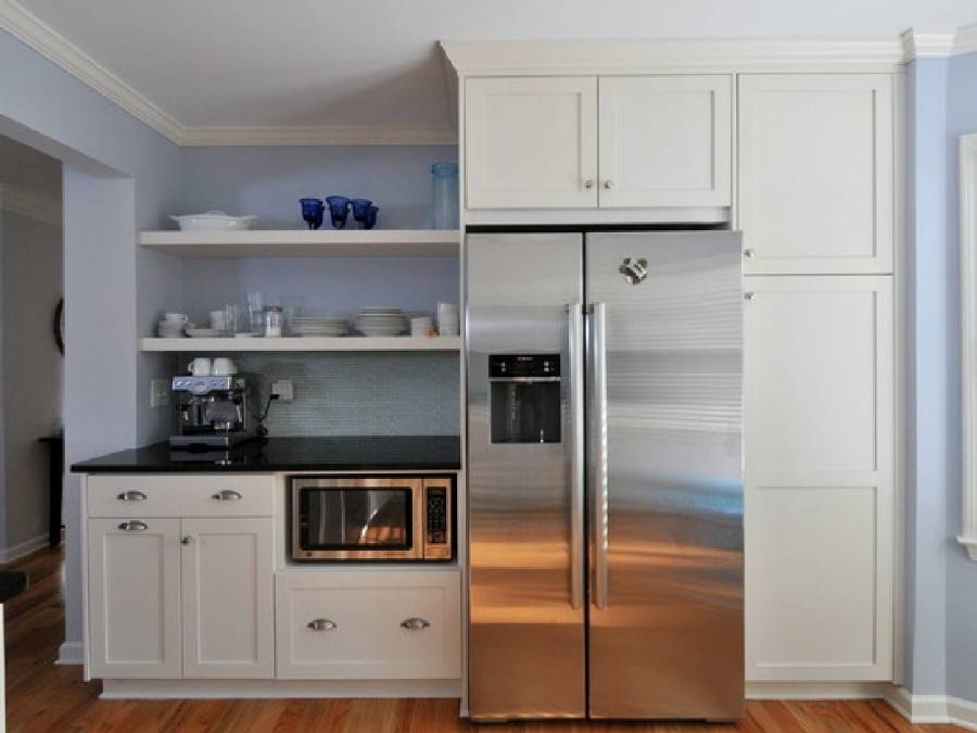 Как встроить невстраиваемый холодильник в кухню: лучшие способы