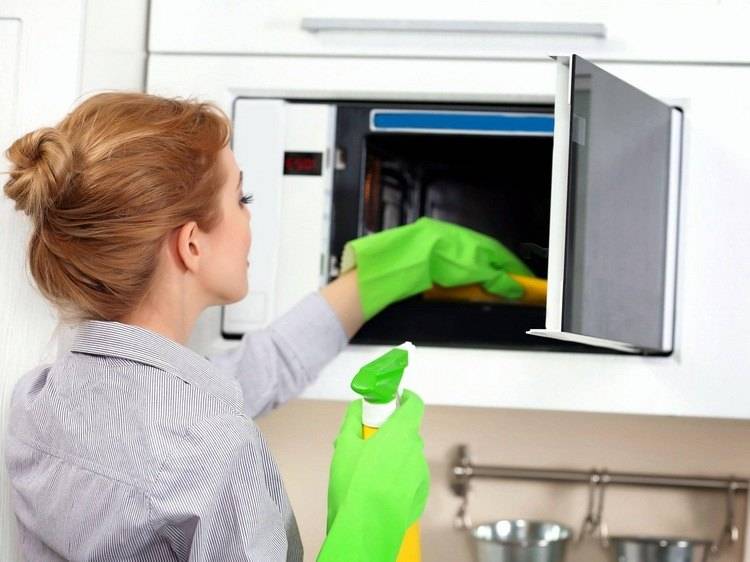 Чем помыть холодильник: обзор лучших средств по уходу и чистке