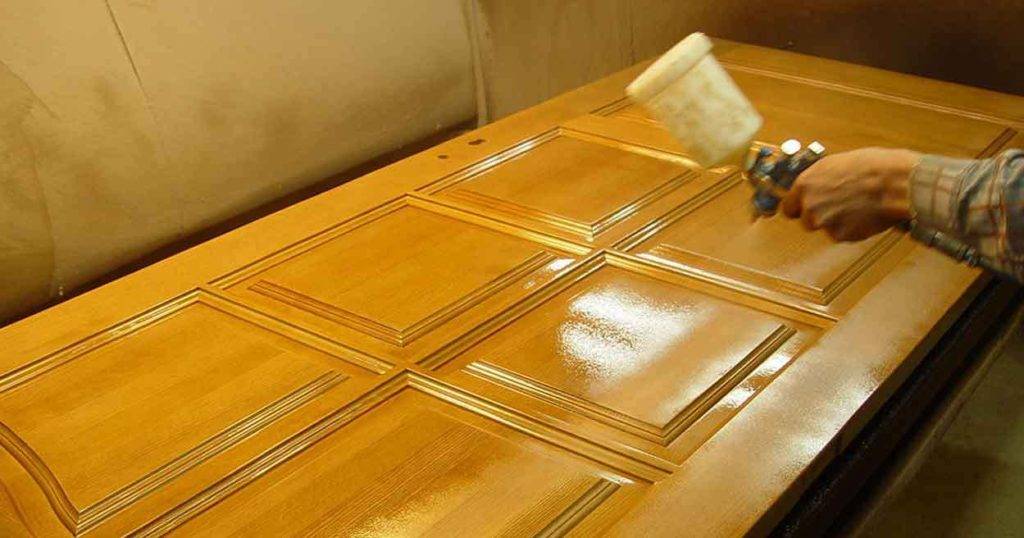 Чем покрыть дерево на улице и защитить стены, крыльцо, скамейку от разрушения