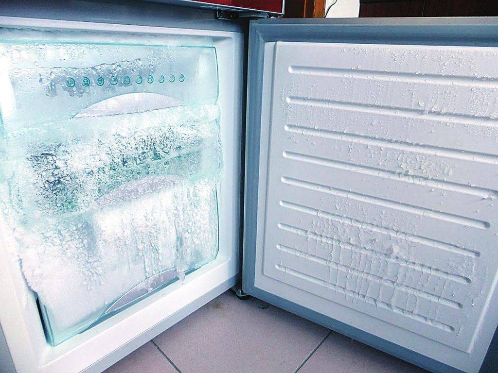 Что делать, если холодильник сильно морозит?