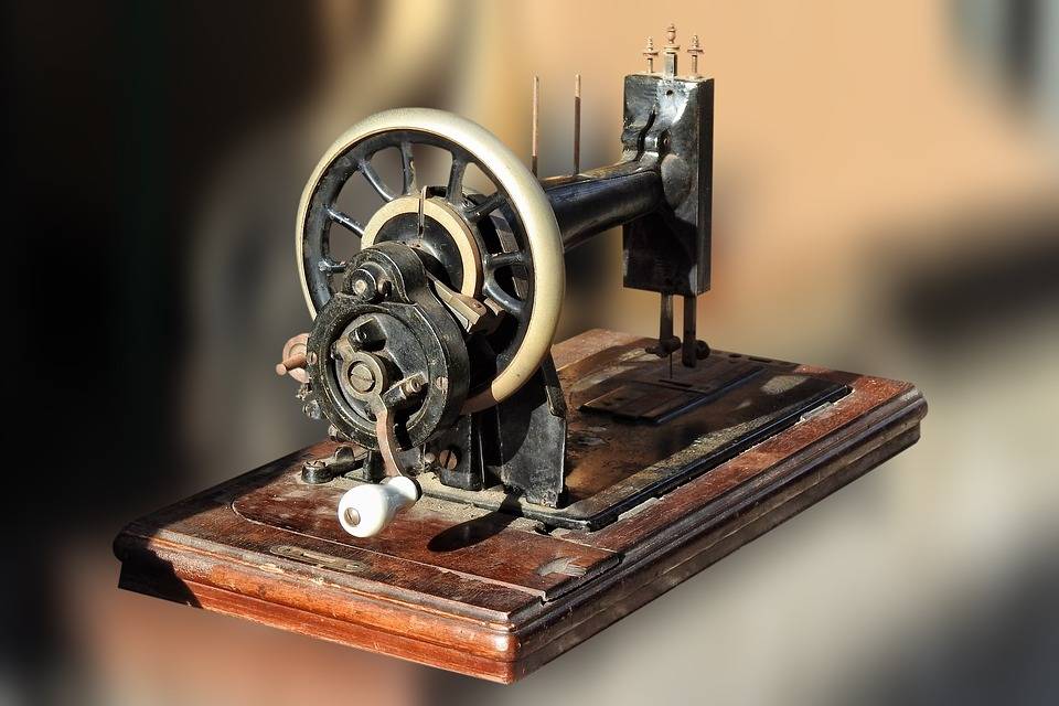История швейных машинок ⋆ швейная мастерская