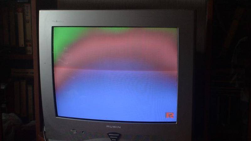 Размытое изображение на телевизоре 