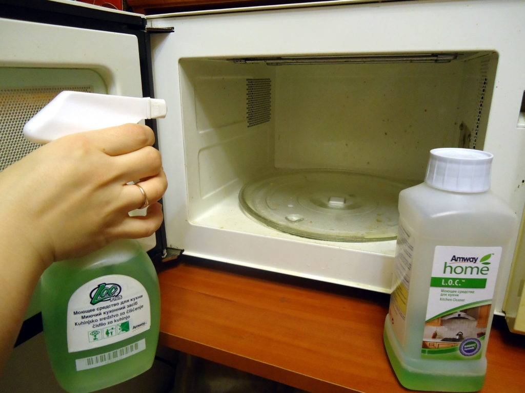 Как помыть холодильник изнутри: правила и рекомендации
