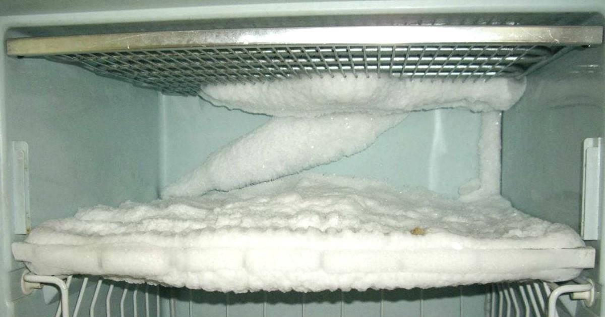 Причины подтекания холодильников и способы решения проблем