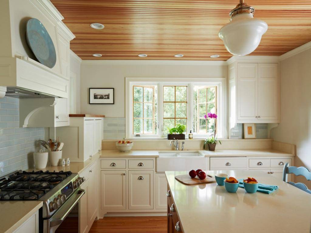 Выбираем потолок на кухню (81 фото): рассматриваем возможные варианты отделки потолков на кухне