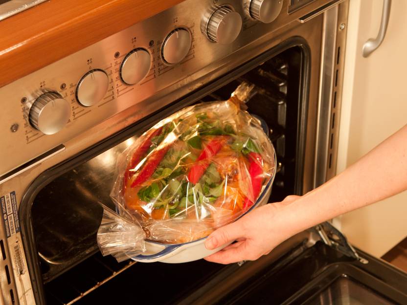 5 лучших альтернатив фольге для запекания в духовке