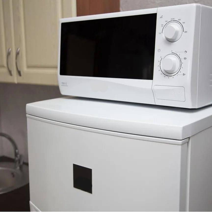 Можно ли ставить сверху на стиральную машинку автомат микроволновку?