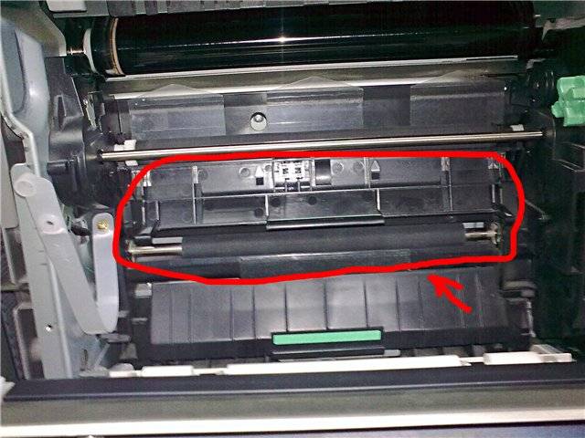 Canon не берет бумагу. Зажевало бумагу в принтере brother. МФУ Эпсон l 3100 замятие бумаги. Ролик подачи бумаги Epson r270.