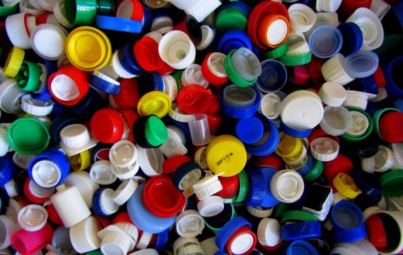 Сколько разлагается пластик и эффективна ли его переработка | рбк тренды