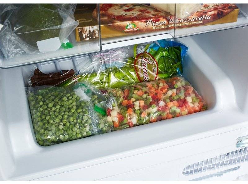 Как быстро и правильно разморозить холодильник, чтобы не повредить прибор