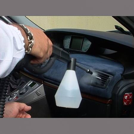 Химчистка паром салона автомобиля: секреты правильной чистки