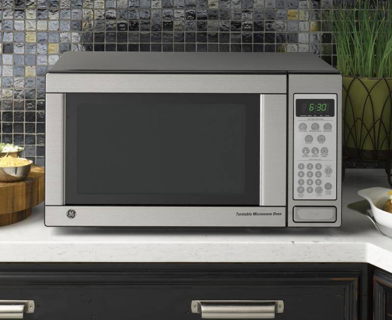 Как правильно выбрать микроволновую печь для квартиры;