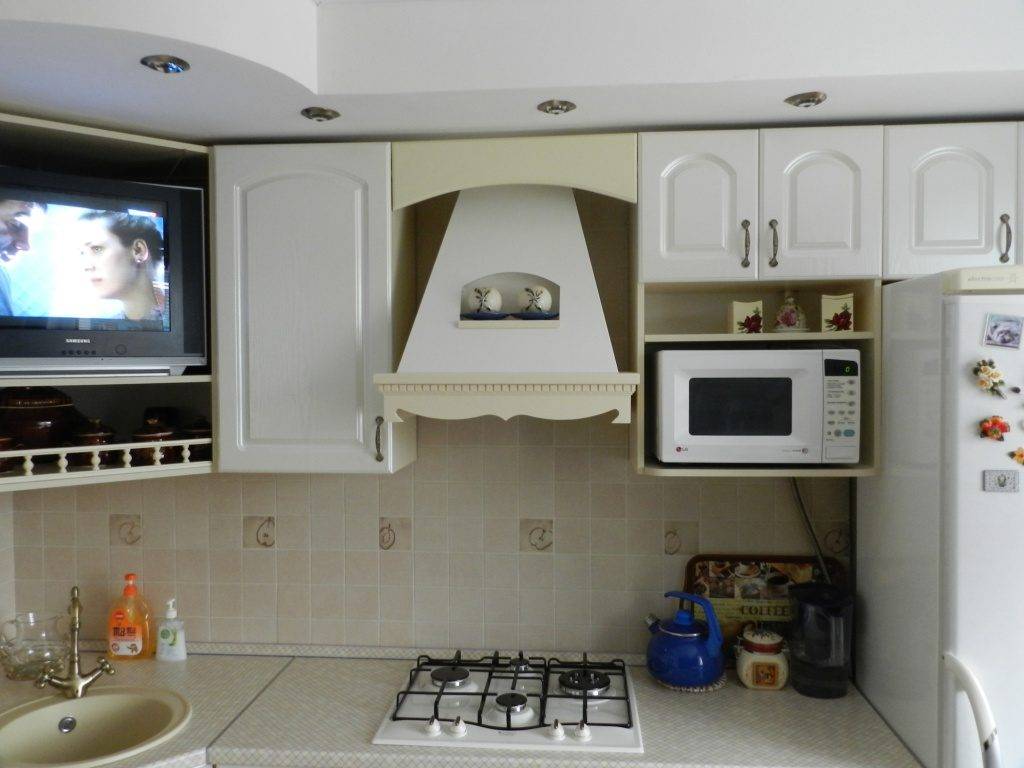 3 козырных места на кухне для размещения телевизора