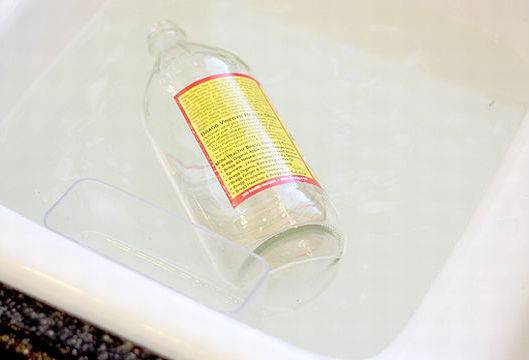 Как легко отмыть этикетку со стеклянной и пластиковой бутылки