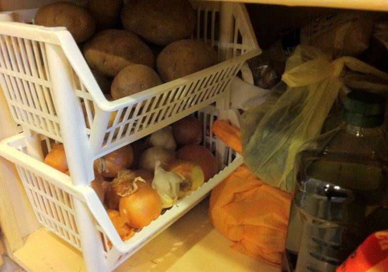 Как хранить картошку в квартире в домашних условиях, как правильно хранить картошку зимой