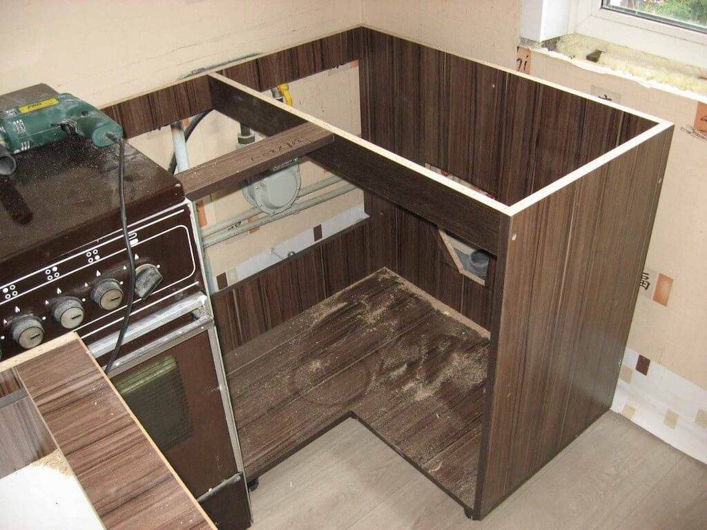 Кухонный гарнитур своими руками - изготовление кухонного гарнитура (+фото)