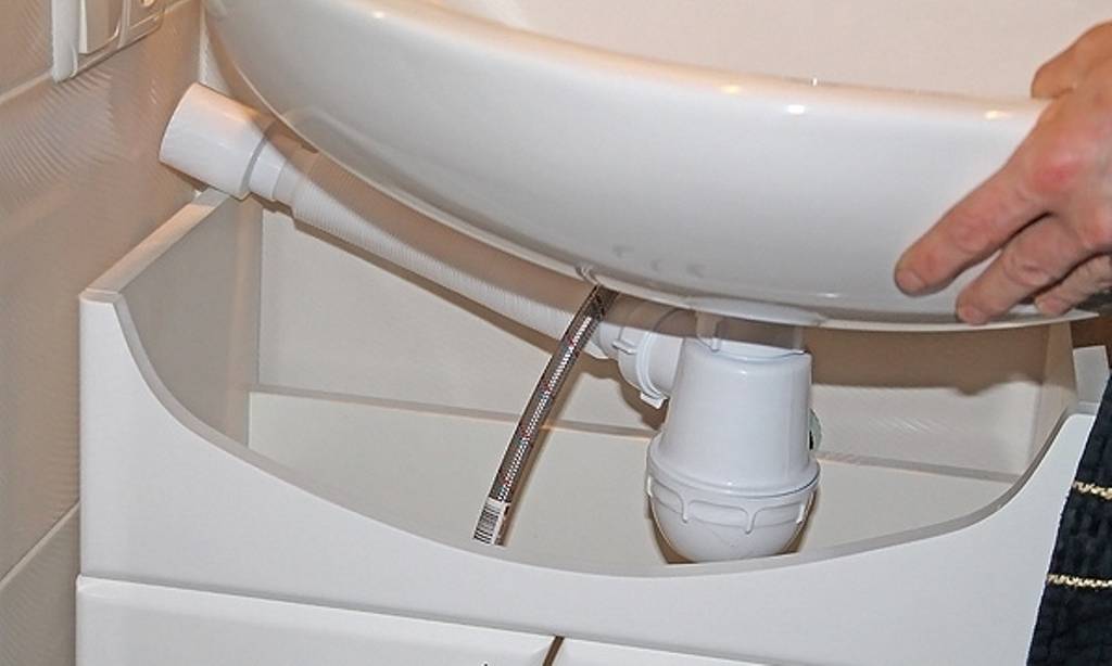 Подвесная тумба под раковину в ванную: технология фиксации пошагово