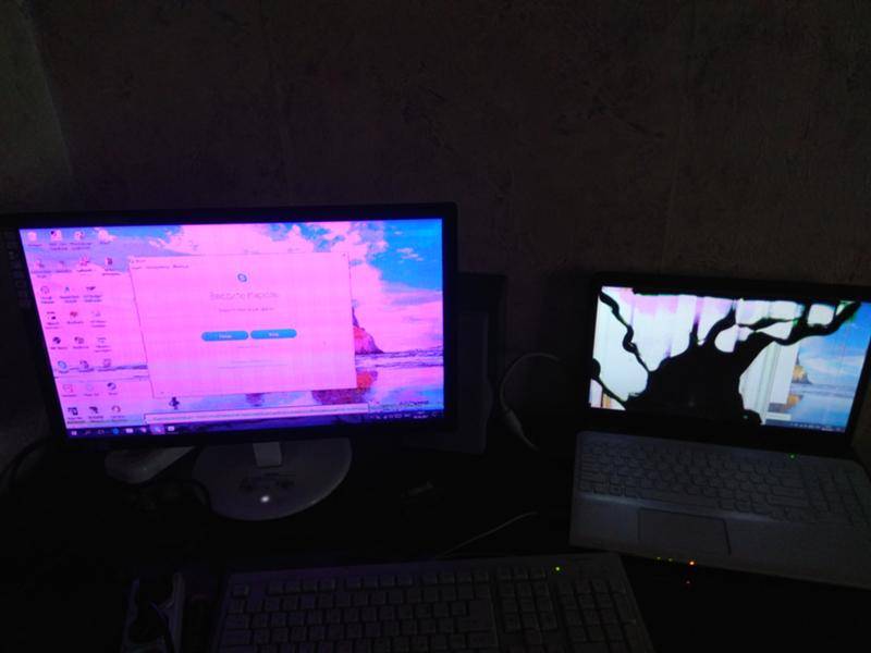 Почему экран изменился. Блеклые цвета на мониторе. Экран монитора тусклый. Артефакты на мониторе. Розовый монитор для компьютера.